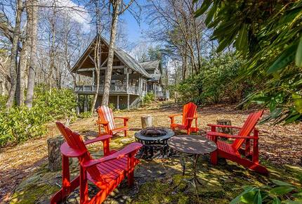 Cozy Lake Toxaway Escape - Lake Toxaway, North Carolina
