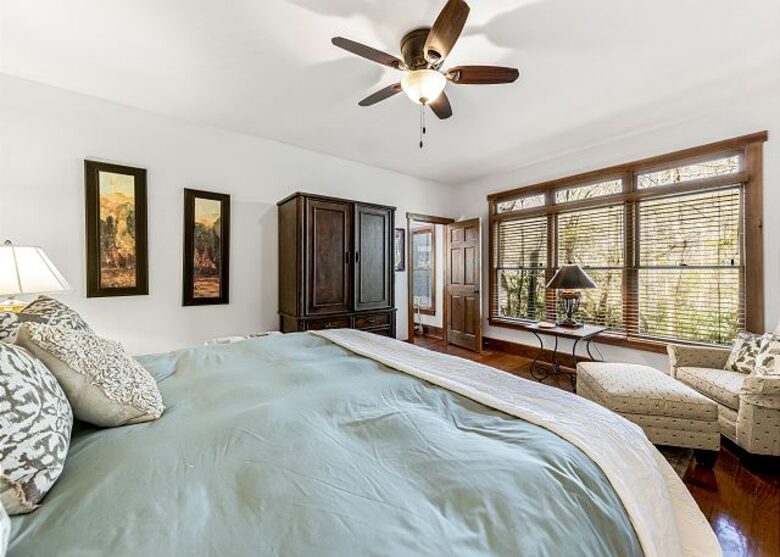 Cozy Lake Toxaway Escape - Lake Toxaway, North Carolina