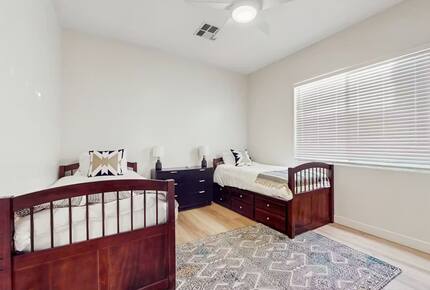 Elegant Desert Escape Near Golf, Dining & Trails - Scottsdale, Arizona