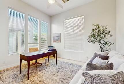 Elegant Desert Escape Near Golf, Dining & Trails - Scottsdale, Arizona