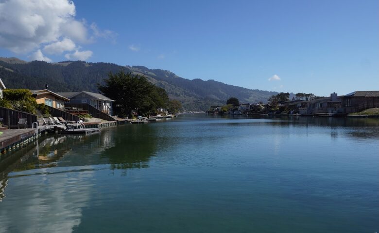 Lagoonfront Stinson Beach Escape - Stinson Beach, California