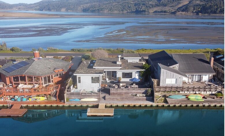 Lagoonfront Stinson Beach Escape - Stinson Beach, California