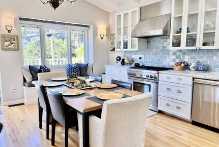 Light Filled Carmel Hideaway | Short Walk to Downtown and the Beach - Carmel, California