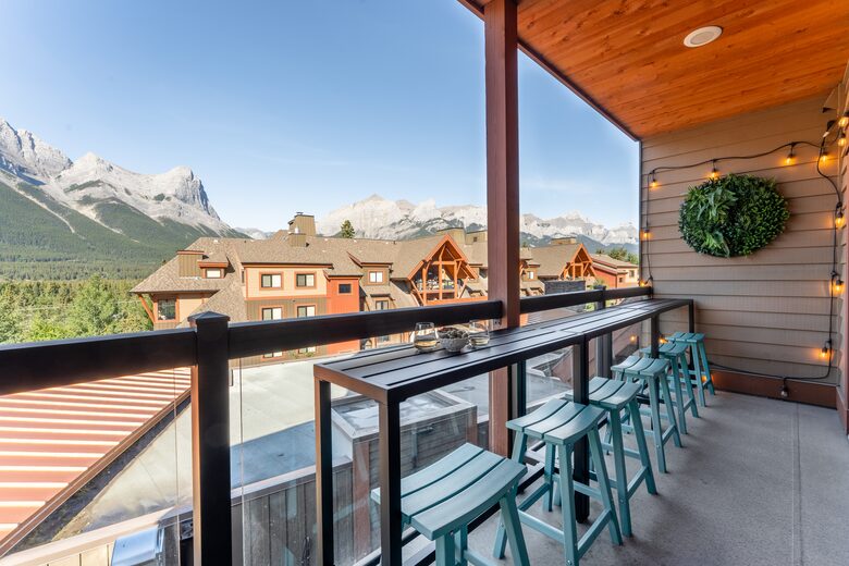 Rocky Mountain View Haven in Canmore - Canmore, Canada