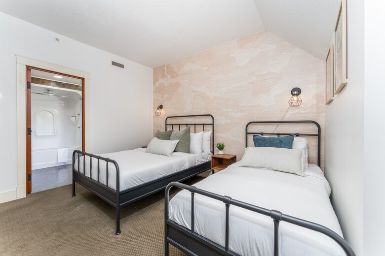 Rocky Mountain View Haven in Canmore - Canmore, Canada