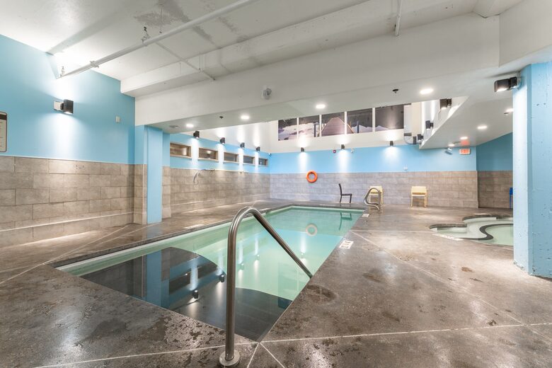 Rocky Mountain View Haven in Canmore - Canmore, Canada