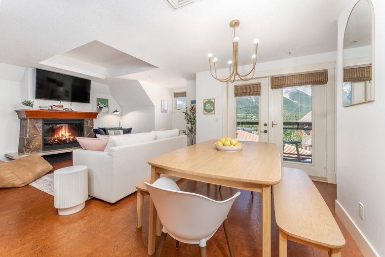 Rocky Mountain View Haven in Canmore - Canmore, Canada