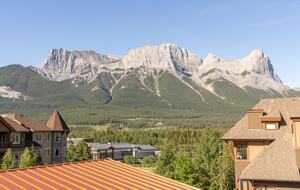 Rocky Mountain View Haven in Canmore - Canmore, Canada