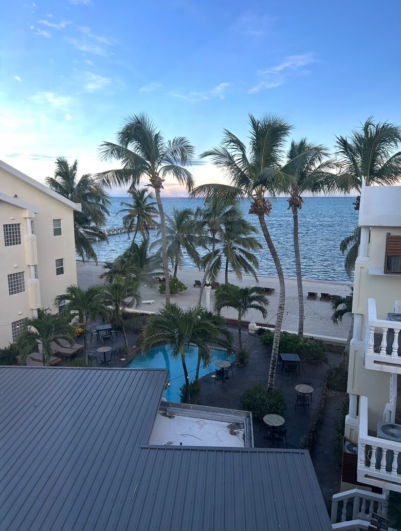 Pelican Reef Villas | Easygoing Beachfront Living on Ambergris Caye - Calle San Pedro, Belize