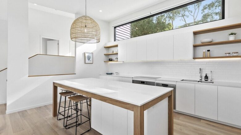 Contemporary Coastal Living in the Heart of Lorne - Lorne, Australia