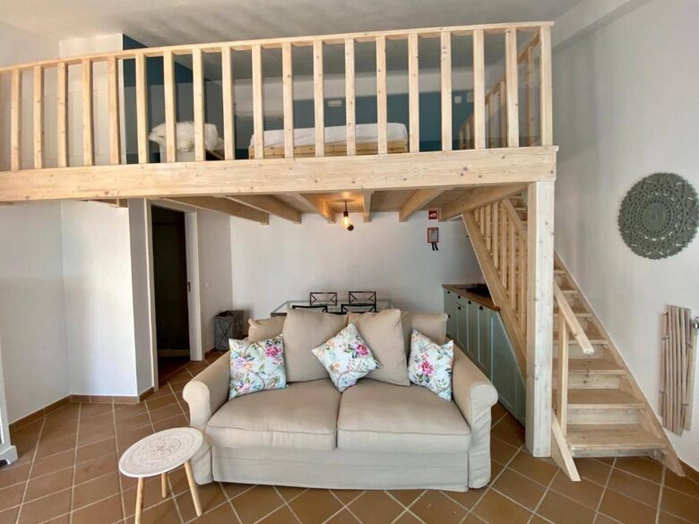 Elegant Farm-Style Escape - Povoa Da Isenta, Portugal