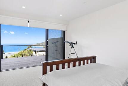 Contemporary Coastal Living in the Heart of Lorne - Lorne, Australia