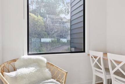 Contemporary Coastal Living in the Heart of Lorne - Lorne, Australia