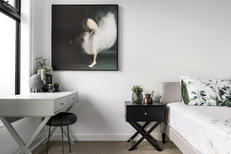 Upscale Four-Bedroom Designer Home in Prestigious Ivanhoe Village - Melbourne, Australia