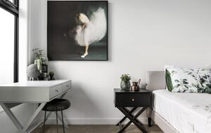 Upscale Four-Bedroom Designer Home in Prestigious Ivanhoe Village - Melbourne, Australia