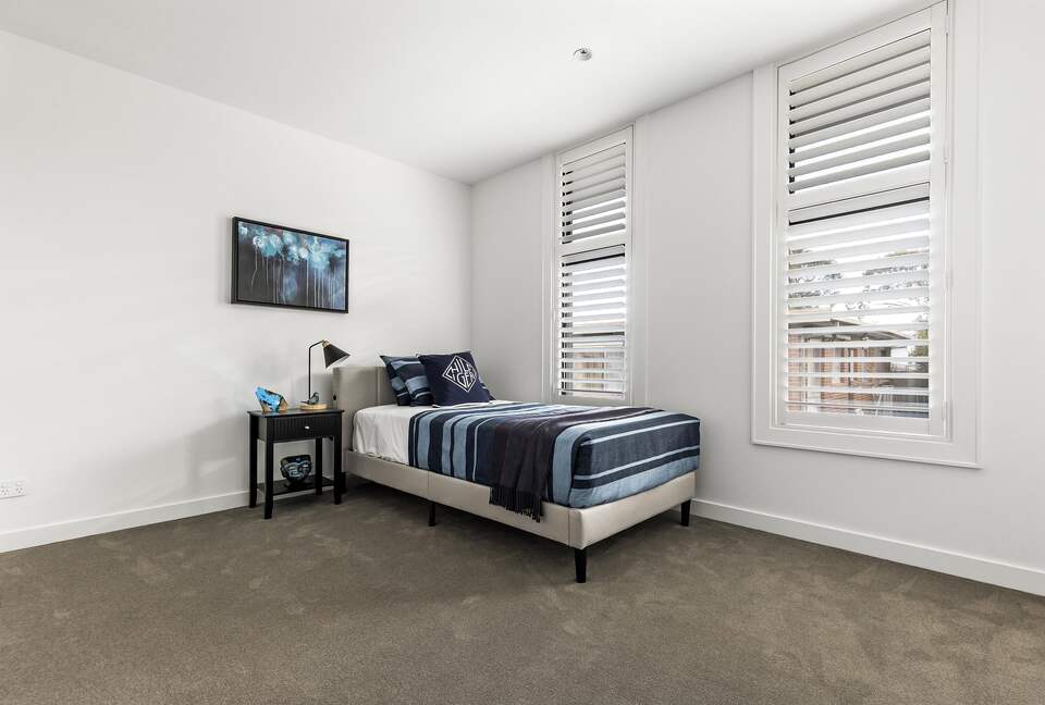 Upscale Four-Bedroom Designer Home in Prestigious Ivanhoe Village - Melbourne, Australia