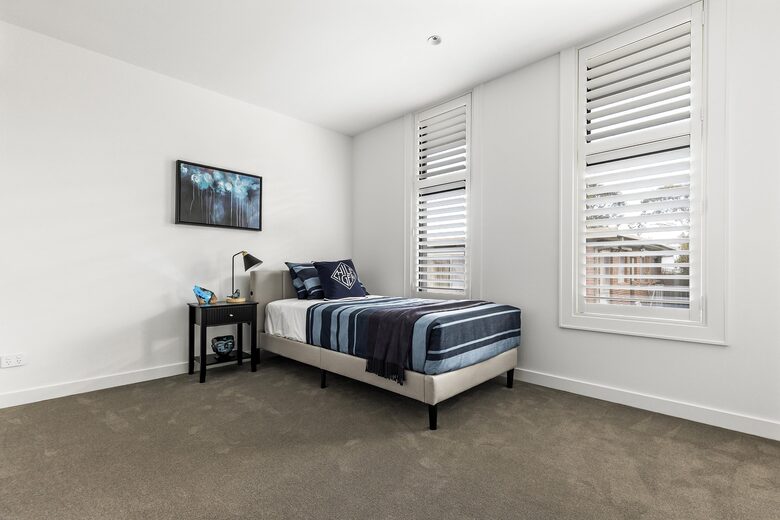 Upscale Four-Bedroom Designer Home in Prestigious Ivanhoe Village - Melbourne, Australia