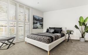 Upscale Four-Bedroom Designer Home in Prestigious Ivanhoe Village - Melbourne, Australia