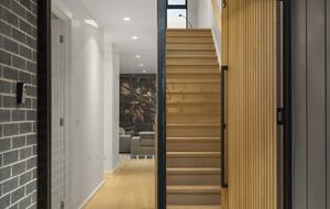 Upscale Four-Bedroom Designer Home in Prestigious Ivanhoe Village - Melbourne, Australia