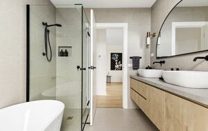 Upscale Four-Bedroom Designer Home in Prestigious Ivanhoe Village - Melbourne, Australia