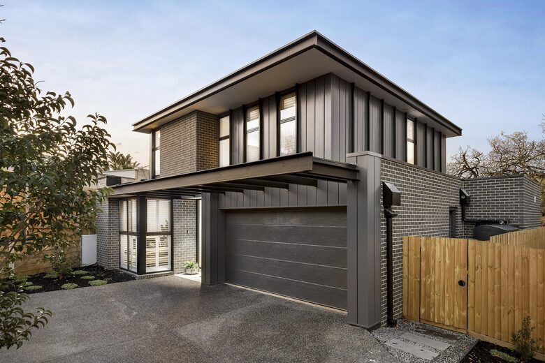 Upscale Four-Bedroom Designer Home in Prestigious Ivanhoe Village - Melbourne, Australia