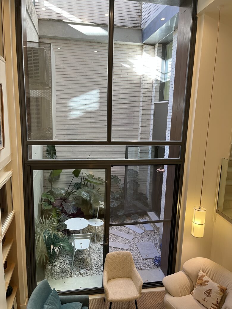 Contemporary Apartment Framed by Lush Gardens - El Puerto de Santa María, Spain