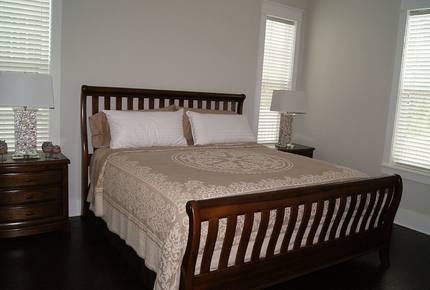 Lake Luxury by the Beach - Santa Rosa Beach, Florida