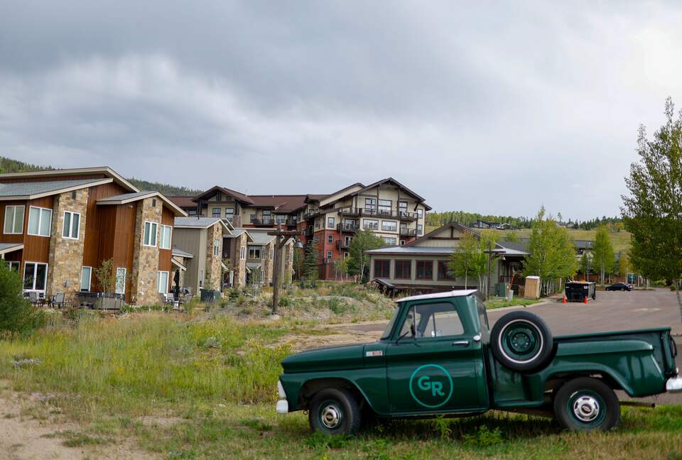Modern Granby Ranch Getaway With Mountain Views - Granby, Colorado