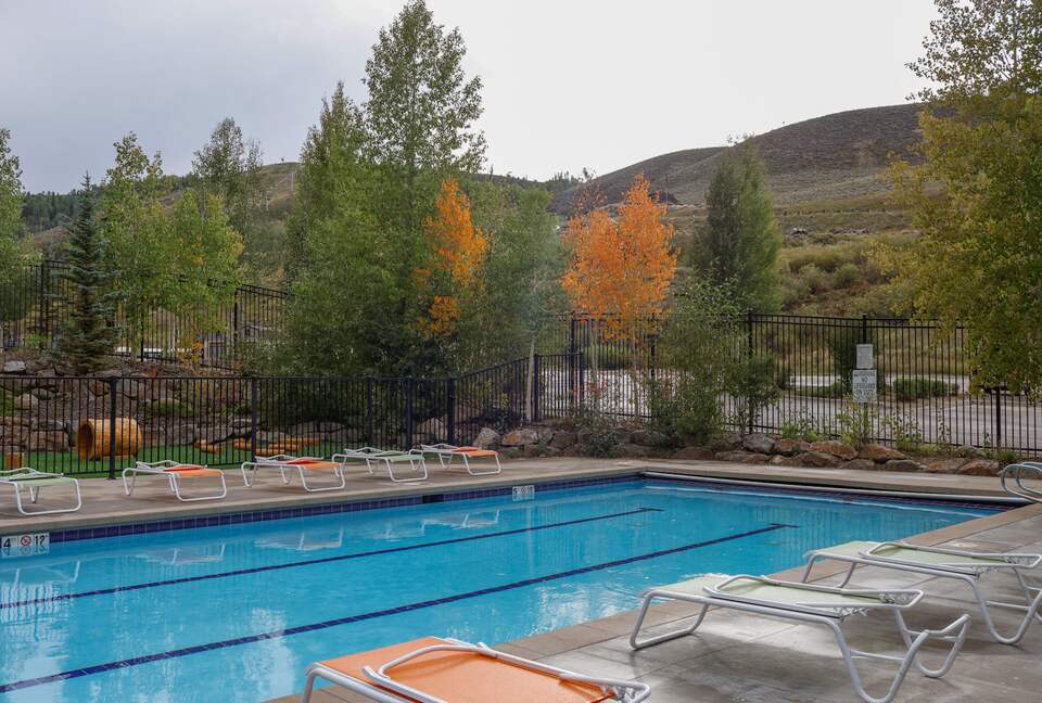 Modern Granby Ranch Getaway With Mountain Views - Granby, Colorado