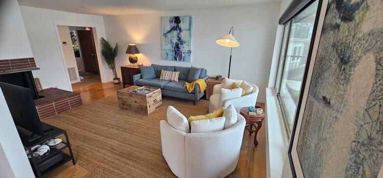 San Francisco Bay Waterfront Apartment - Tiburon, California