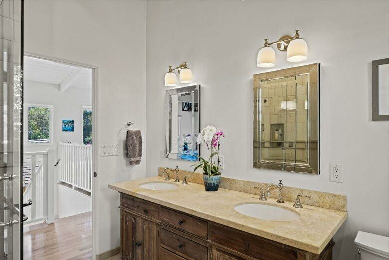 Light Filled Carmel Hideaway | Short Walk to Downtown and the Beach - Carmel, California