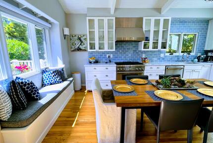 Light Filled Carmel Hideaway | Short Walk to Downtown and the Beach - Carmel, California