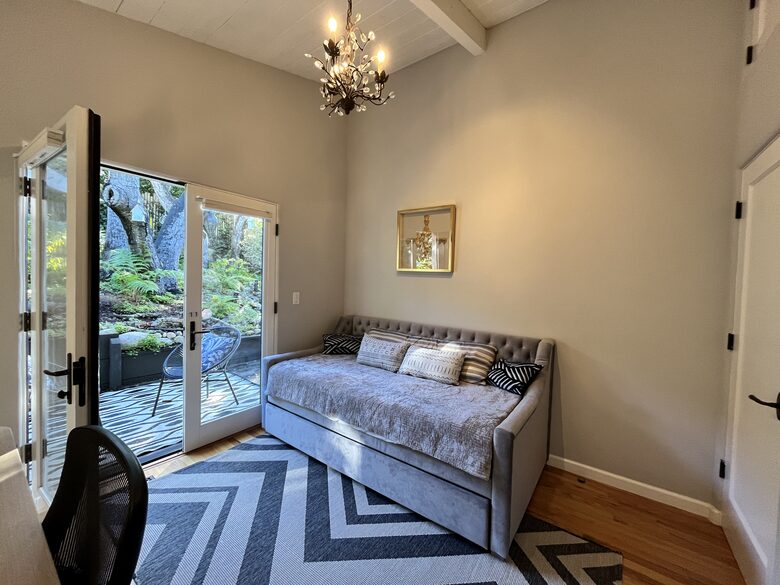 Light Filled Carmel Hideaway | Short Walk to Downtown and the Beach - Carmel, California