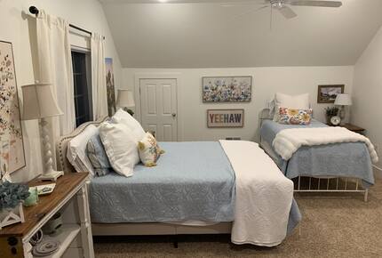 Elegant Waterside Family Retreat with Private Dock - Arley, Alabama