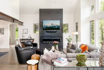 Modern Mountain Retreat with Stunning Views + Amenities Galore - Big Sky, Montana