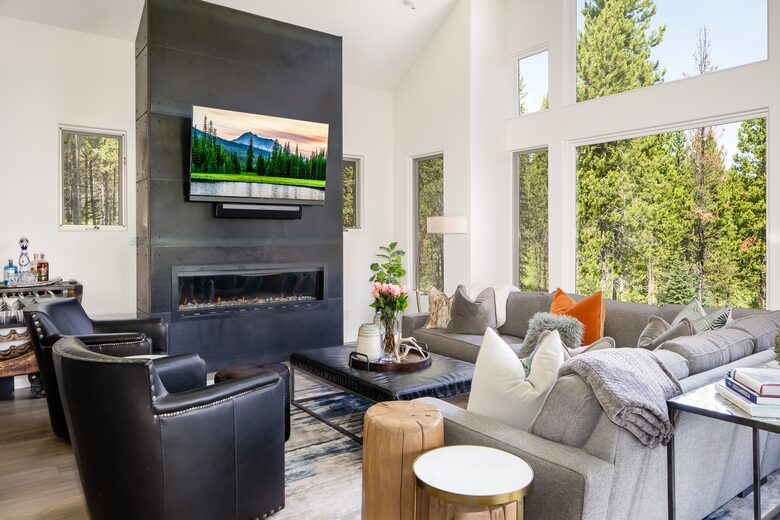 Modern Mountain Retreat with Stunning Views + Amenities Galore - Big Sky, Montana