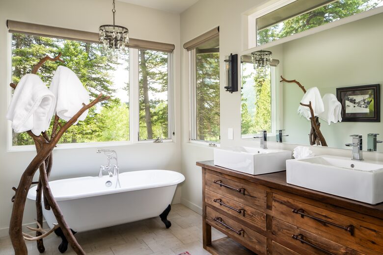 Modern Mountain Retreat with Stunning Views + Amenities Galore - Big Sky, Montana