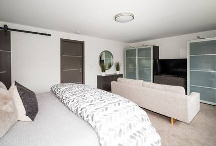 Modern Mountain Retreat with Stunning Views + Amenities Galore - Big Sky, Montana