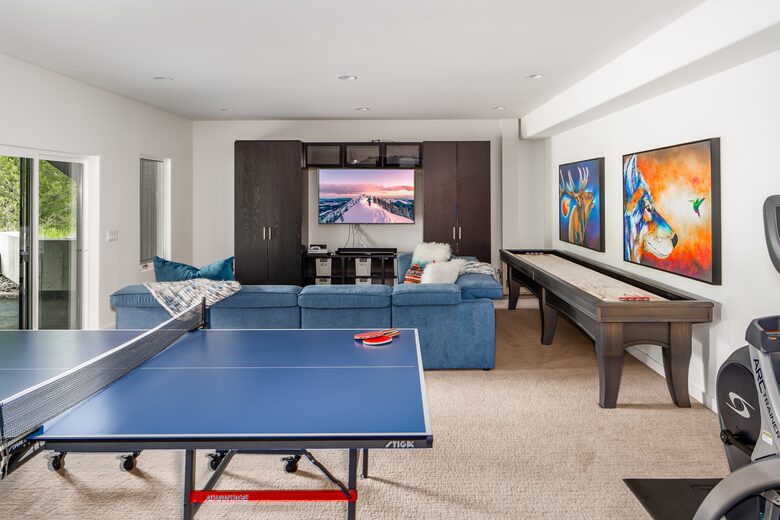 Modern Mountain Retreat with Stunning Views + Amenities Galore - Big Sky, Montana