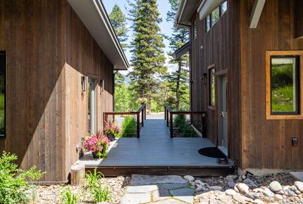 Modern Mountain Retreat with Stunning Views + Amenities Galore - Big Sky, Montana