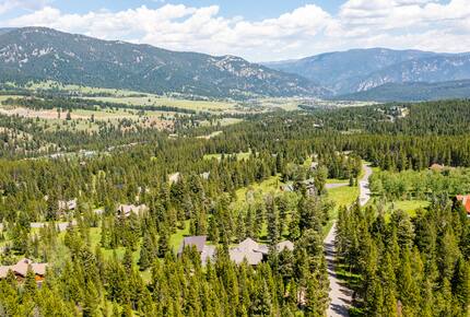Modern Mountain Retreat with Stunning Views + Amenities Galore - Big Sky, Montana