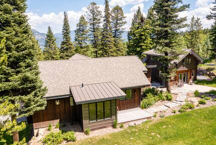 Modern Mountain Retreat with Stunning Views + Amenities Galore - Big Sky, Montana