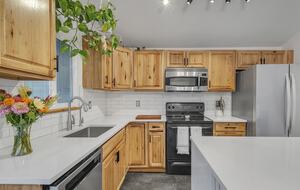 Bright & Cozy Home Near Parks, Downtown & Boulder - Longmont, Colorado