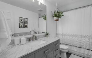 Bright & Cozy Home Near Parks, Downtown & Boulder - Longmont, Colorado