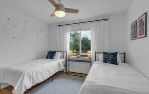 Bright & Cozy Home Near Parks, Downtown & Boulder - Longmont, Colorado