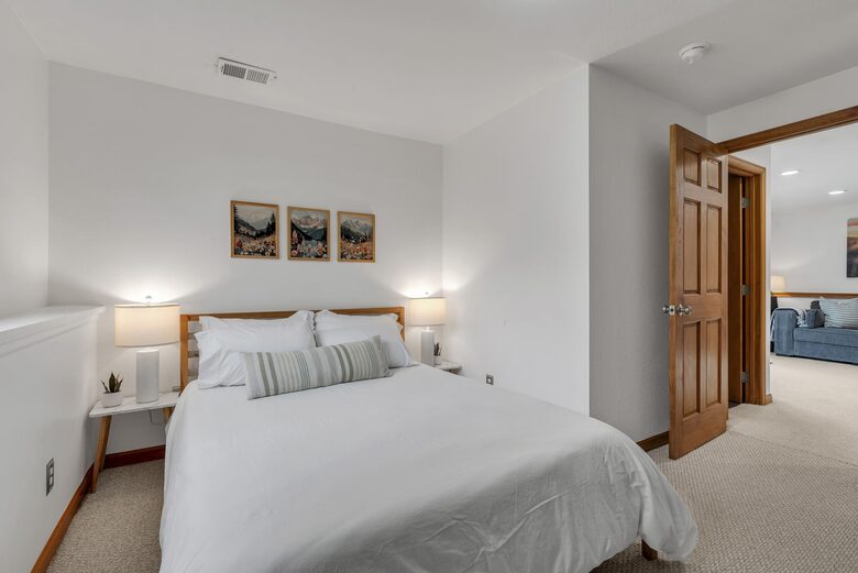 Bright & Cozy Home Near Parks, Downtown & Boulder - Longmont, Colorado