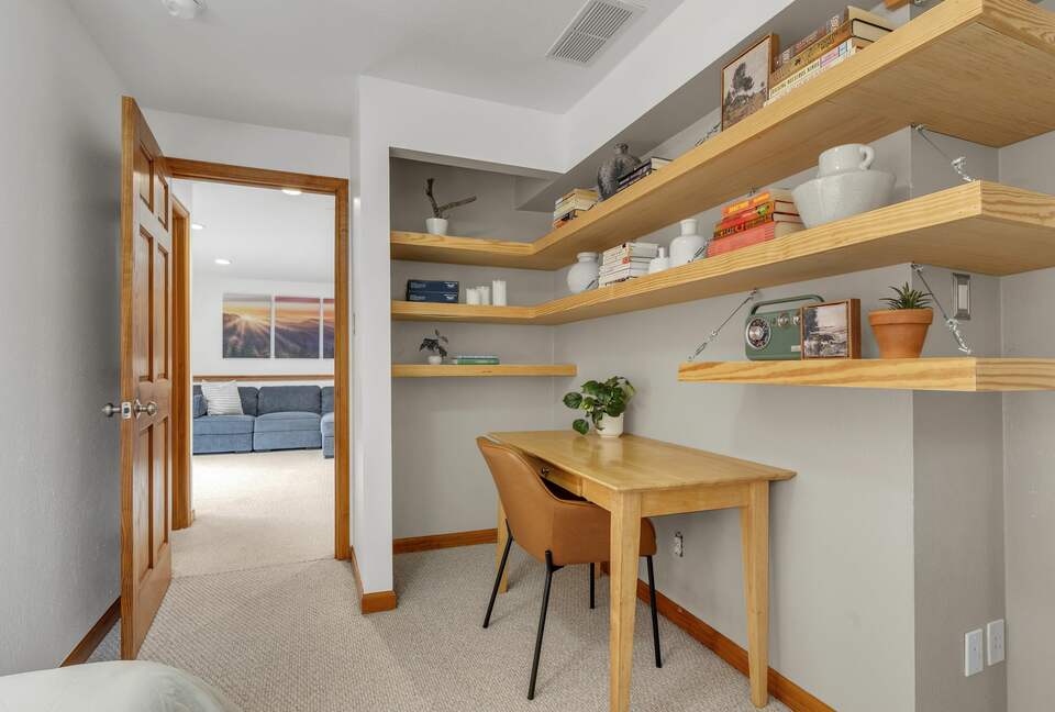 Bright & Cozy Home Near Parks, Downtown & Boulder - Longmont, Colorado