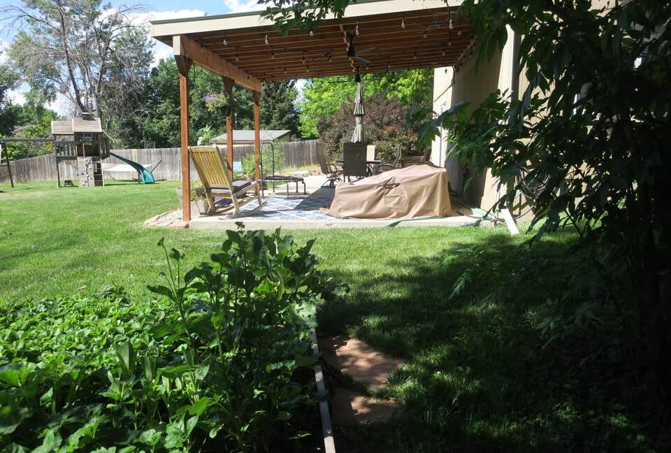 Bright & Cozy Home Near Parks, Downtown & Boulder - Longmont, Colorado