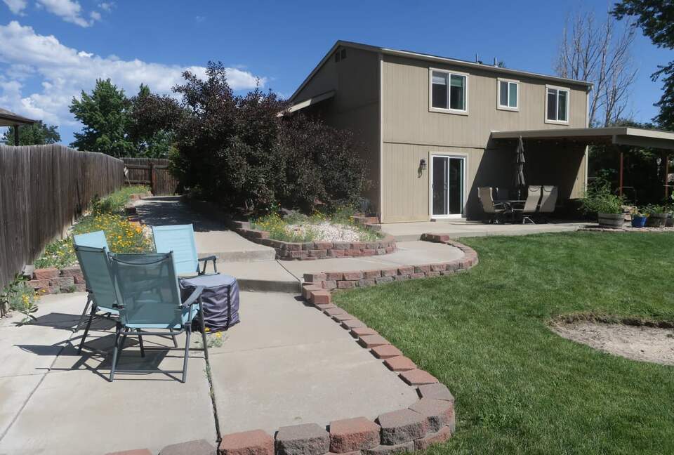 Bright & Cozy Home Near Parks, Downtown & Boulder - Longmont, Colorado