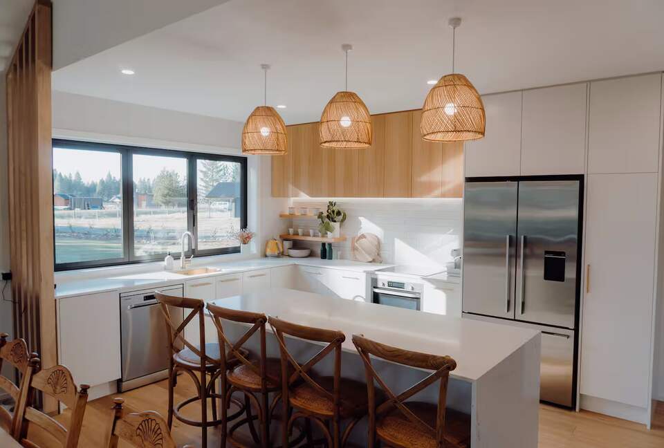 Twizel Pines Retreat | Modern Alpine Luxury Near Town - Twizel, New Zealand